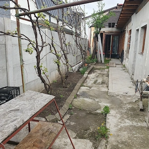 Vând casă zona centrală 