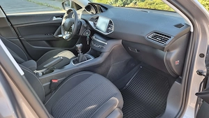 Peugeot 308, benzina 110 CP, AN 2020 - imagine 7