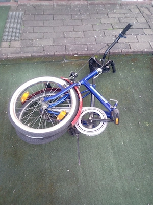 Vând bicicleta pliabila adulti copii,roti 20 inch