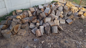 Lemne uscate și tăiate iîn Sânmartin !