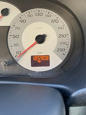 Renault Symbol 1.4MPI - imagine 10