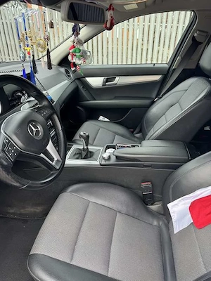 Mercedes C180 2011 - imagine 6