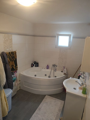 Casă cu teren generos de 2100 mp   Str. Mitocelului,  - imagine 2