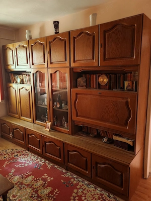 Vand mobilă sufragerie completă din lemn + șifonier