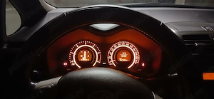 Toyato Auris - imagine 5