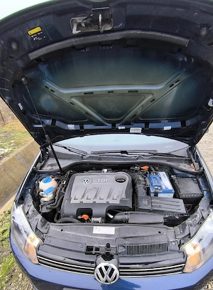 VW Golf 6 Variant 2013 | 2.0 TDI 140CP | Navigație + Cameră | Impecabil  Înmatriculat în luna august - imagine 9