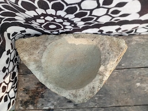 vând chiuveta din piatra naturala făcută manual 