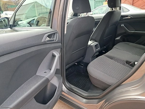 VOLKSWAGEN T-CROSS  - 2021 -Stare Ca NOUĂ - 76 .000 KM - Unic Proprietar ( 115 Cp ) Full optiuni  - imagine 6