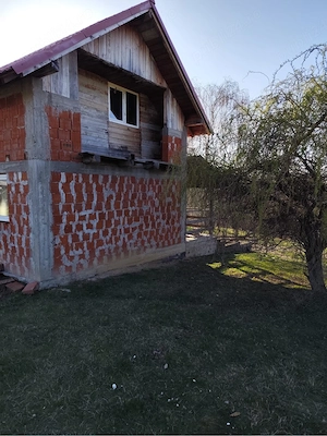Vand casa in rosu - imagine 2