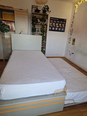 Cameră tineret: pat  extensibil , dulap, birou , noptiera