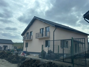 Sangeorgiu de Mures - Vanzare casa tip duplex