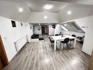 Apartament   mansarda de vanzare la curte comuna - imagine 2