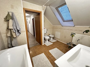 Apartament   mansarda de vanzare la curte comuna - imagine 7