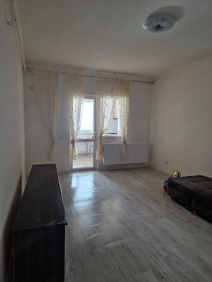 Închiriez apartament cu 2 camere - imagine 4