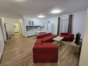 Inchiriez Apartament 3 Camere Zona Valletta Park
