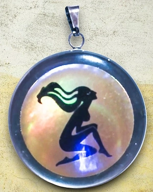 Pandantiv Zodia Fecioara stil egiptean   Inox și Rășină (Efect Perlat Sidefat)