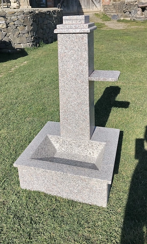 Cișmea de grădină din granit - imagine 4