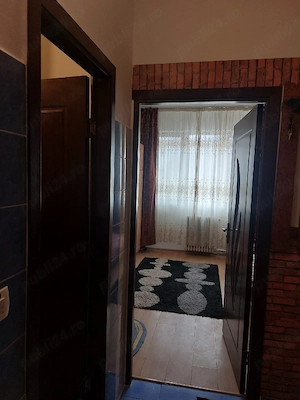 Garsoniera de închiriat-zona Tractoru - imagine 8