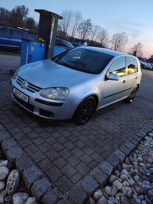 Vând Golf 5 1.9 TDI - imagine 2