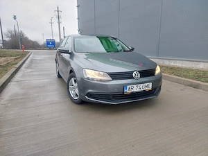 VÂND  Vw Jetta 1,6 tdi, An 2012 - imagine 6