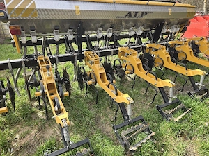 Prasitoare ALP 7 sectii cu fertilizare   cultivator 6 randuri - imagine 5