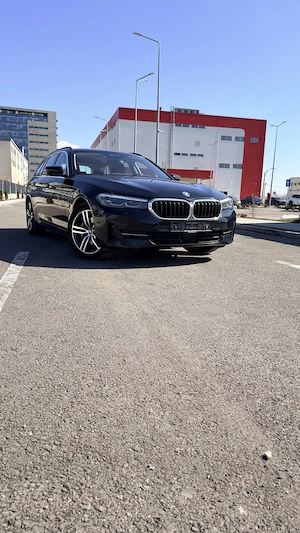 BMW Seria 5 530e xDrive Aut. - imagine 2