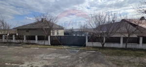 Casă / Vilă cu 4 camere de vânzare