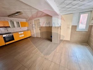 Casă cu curte generoasă și multiple posibilități – zona Moșnei - imagine 15