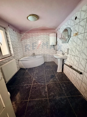 Casă cu curte generoasă și multiple posibilități – zona Moșnei - imagine 14