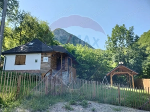 Casă de vacanță deosebită cu ciubăr si saună - natura si relaxare - imagine 4