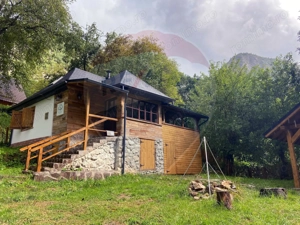 Casă de vacanță deosebită cu ciubăr si saună - natura si relaxare - imagine 8