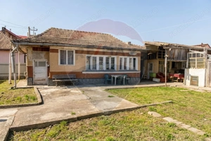 Casă cu teren generos la colț de intersecție - cartier Poiana - imagine 4