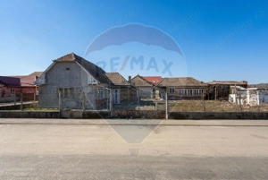 Casă cu teren generos la colț de intersecție - cartier Poiana - imagine 16