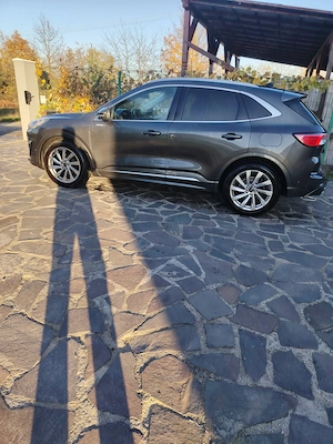 Vând Ford Kuga Vignale 2020,2.0 diesel,200 cai  - imagine 2
