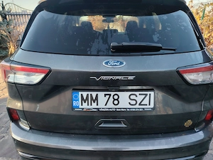 Vând Ford Kuga Vignale 2020,2.0 diesel,200 cai  - imagine 4