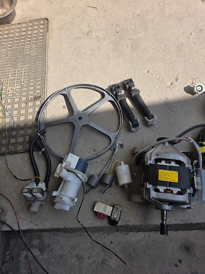 Dezmembrez masina de spalat Artic apl71022bdwo