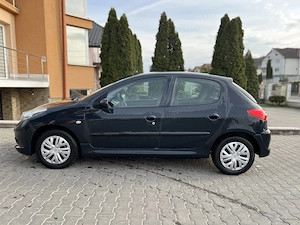 De vânzare Peugeot 206+ An 2009  1360 cmc benzina - imagine 4