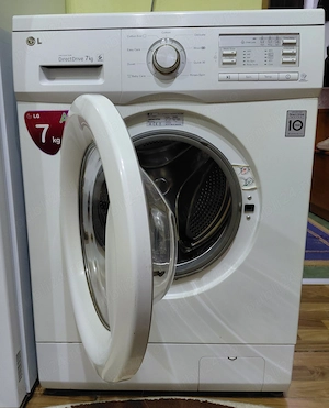 Vând mașină de spălat LG în perfectă stare de funcționare!