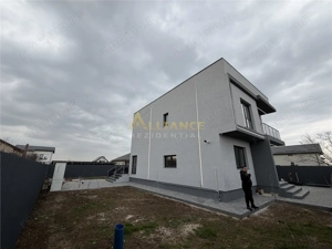 <Casa individuala cu finisaje de lux> 4 camere 3 bai + dressing teren 540mp - imagine 3