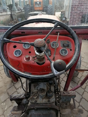 Vând MasseyFerguson 135 - imagine 2