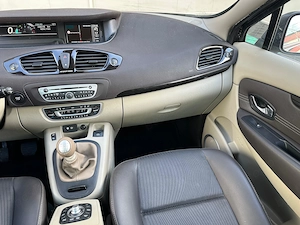 Renault Scenic 1.6 Diesel 130 CP An 2012 - imagine 14