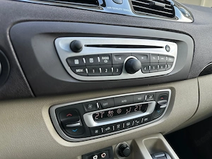 Renault Scenic 1.6 Diesel 130 CP An 2012 - imagine 17