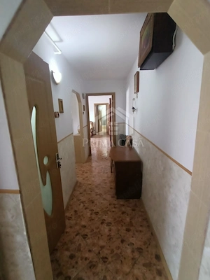 Apartament cu 3 camere   zona Pod   etaj 2 din 4   confort 1   cu imbunatatiri   Pret: 62.000    Num - imagine 2