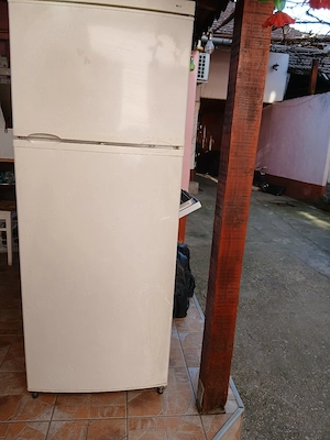 Vind frigider cu congelator Siemens