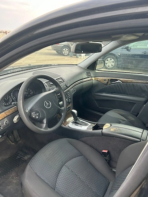 Vând Mecedes-Benz E220 CDI - imagine 3