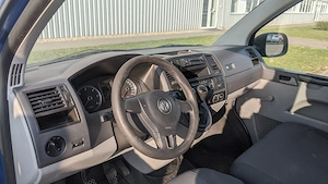 Volkswagen Transporter T5 an 2010, 9 locuri, motor 2.0 diesel - imagine 4