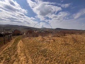 Teren extravilan, situat la limita cu intravilanul, în zona Sigmir - imagine 2