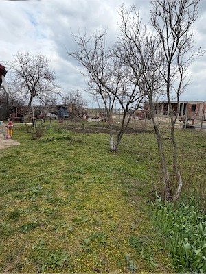 casa de vanzare 5000 mp - imagine 2