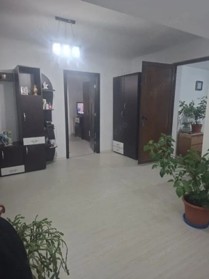 VANZARE 1/2 COTA PARTE CASA P+1 - imagine 2