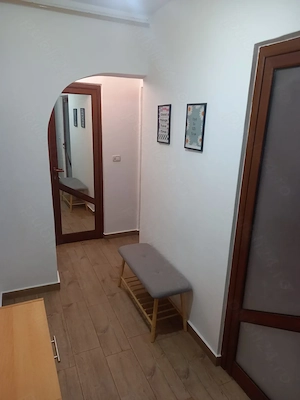 Închiriez apartament  - imagine 2